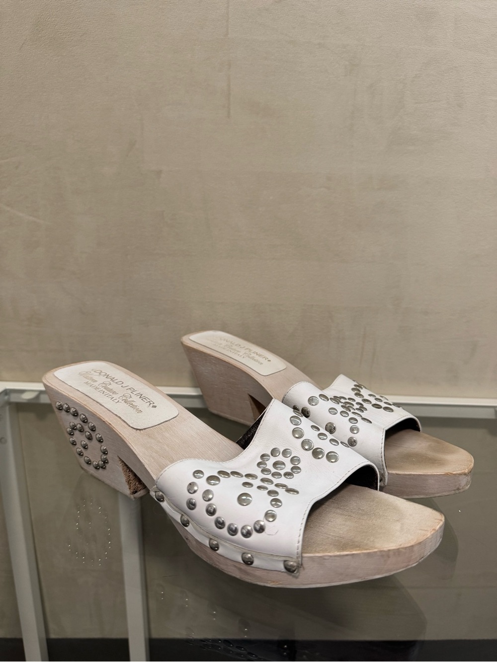 Donald J Pliner White Studded Leather Clog Slides size 8